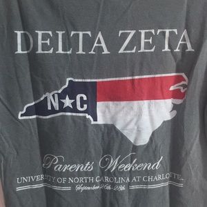Vintage look DELTA ZETA DZ parents weekend tee!